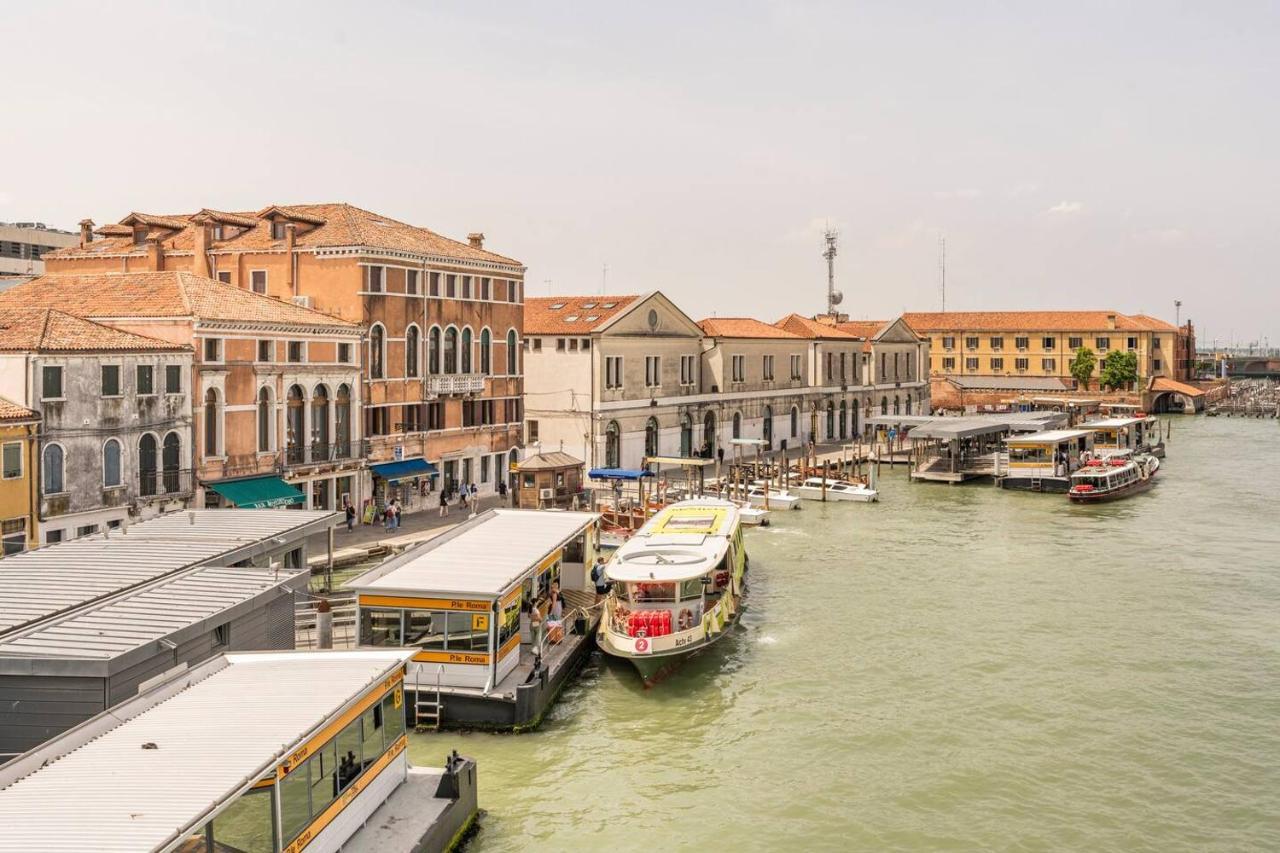 Venice Luxury Suites Exterior photo